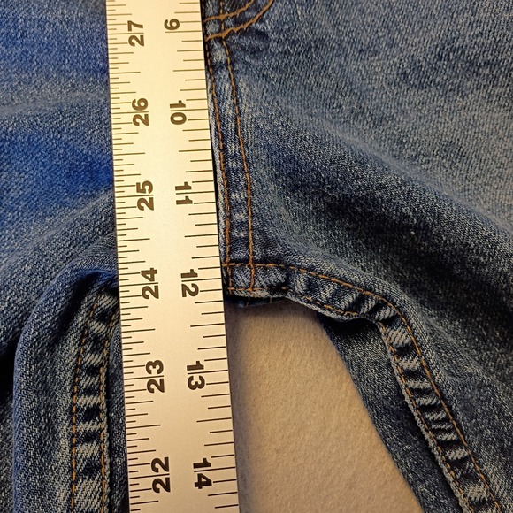 Vintage Levi's 512 Women's Denim‎ Jeans Slim Fit Tapered Leg 14 Reg Mid Wash - Picture 8 of 9